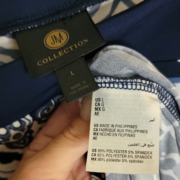 Navy and White Patterned Blouse Cut out Shoulders JM Collection - Picture 9 of 10